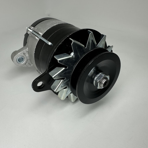 Генератор т-тр 14V 700W 50A МТЗ 374366 Jubana