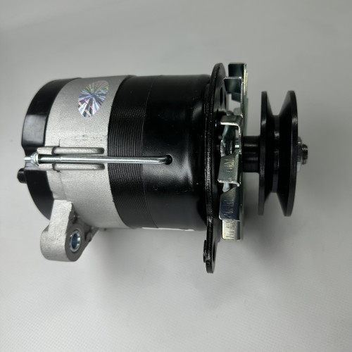 Генератор т-тр 14V 700W 50A МТЗ 374366 Jubana