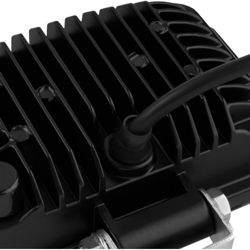Фара світлодіодна 10-30V, 24W (8x3W), 1320Lm 1 шт. Brevia 10631QLX1